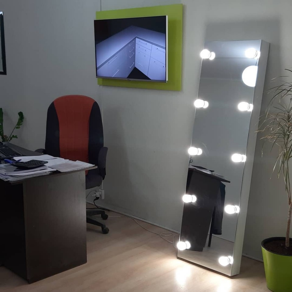 Зеркала с подсветкой